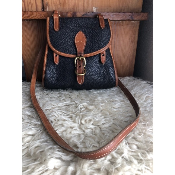 Dooney & Bourke Handbags - Vintage Crossbody Dooney & Burke Purse